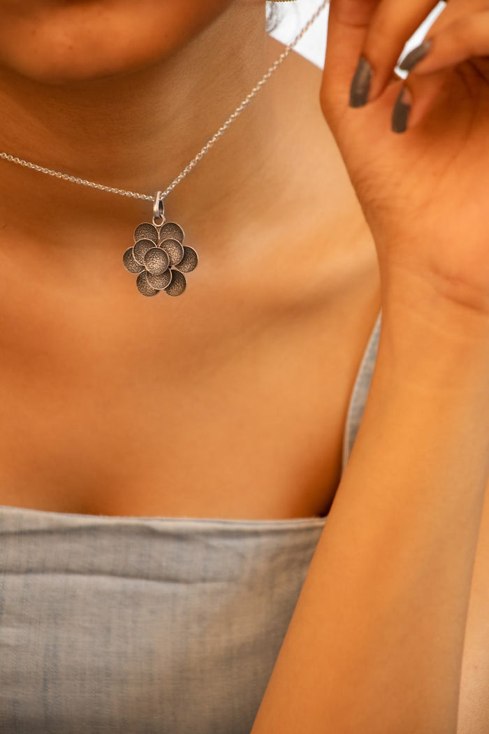 Moh Textured Flower Necklace