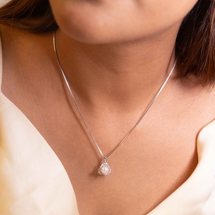 Adya Celeste Pearl Halo Necklace