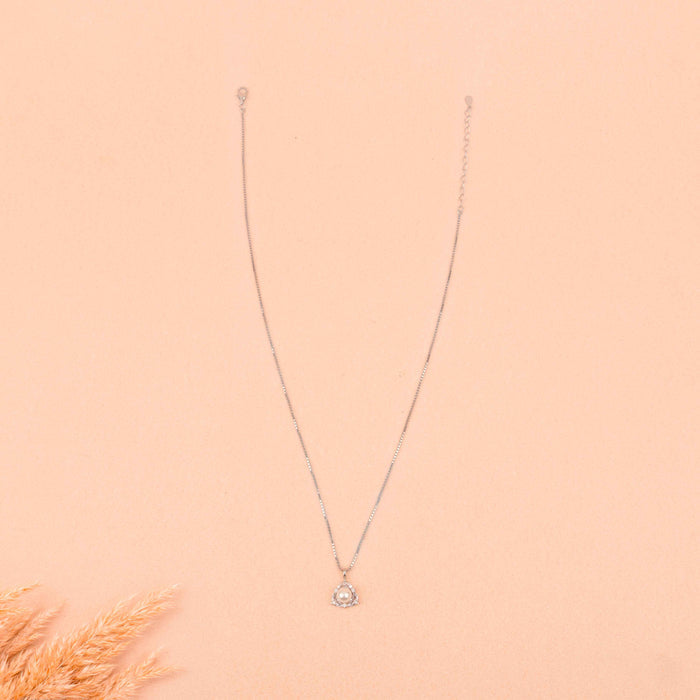 Adya Celeste Pearl Halo Necklace