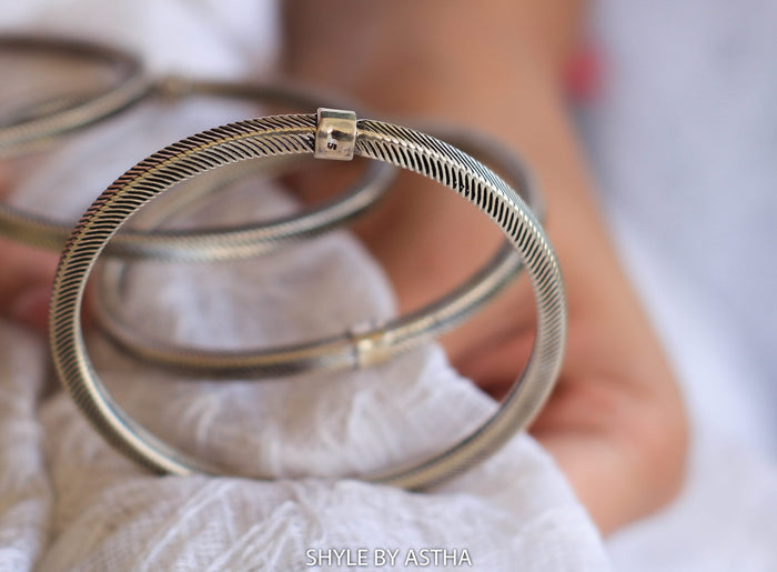 Adya Intricate Groove Kada back
