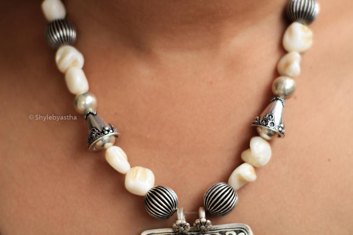 Anvaya Ganesha Pearl Necklace