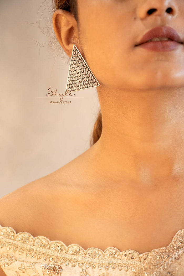 Essence Scintillating Triangle Classic Stud Earring