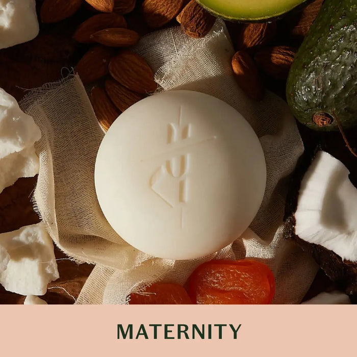 The KATE MCLEOD Mama Stone Deep Moisturizing Lotion Bar 3.5oz is rich in fatty acids, soothes dry skin, nourishes your skin barrier, and is ideal for prenatal skincare and stretch mark prevention.