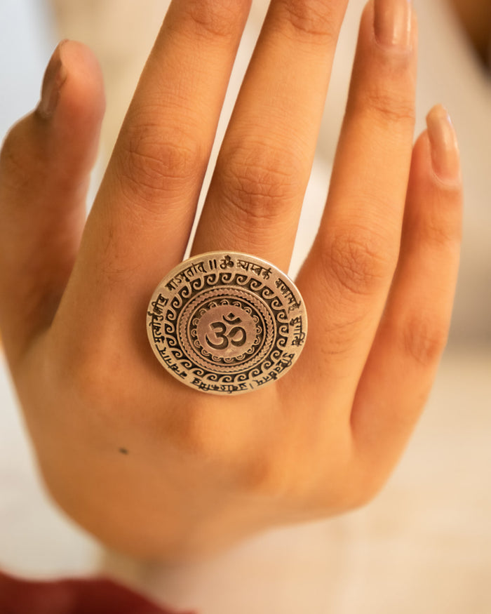 Maha Mrityunjaya Mantra Om Ring