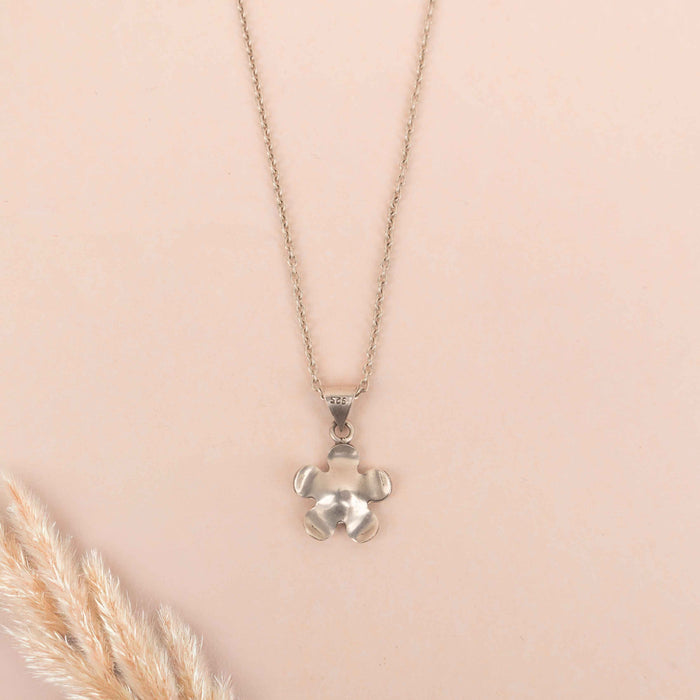 Moh Raani Stone Flower Pendant