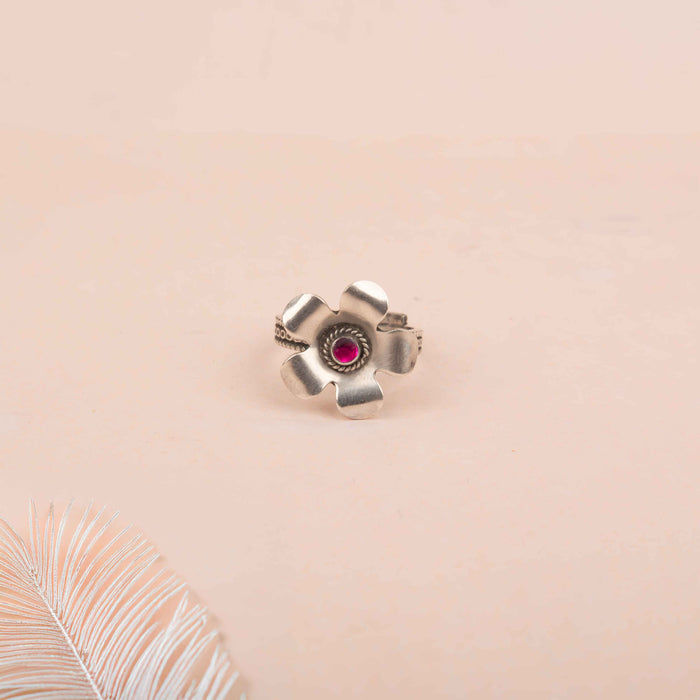 Moh Raani Stone Flower Ring