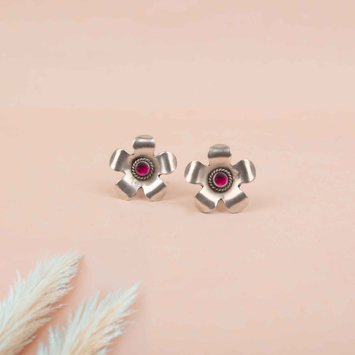 Moh Raani Stone Flower Stud Earring