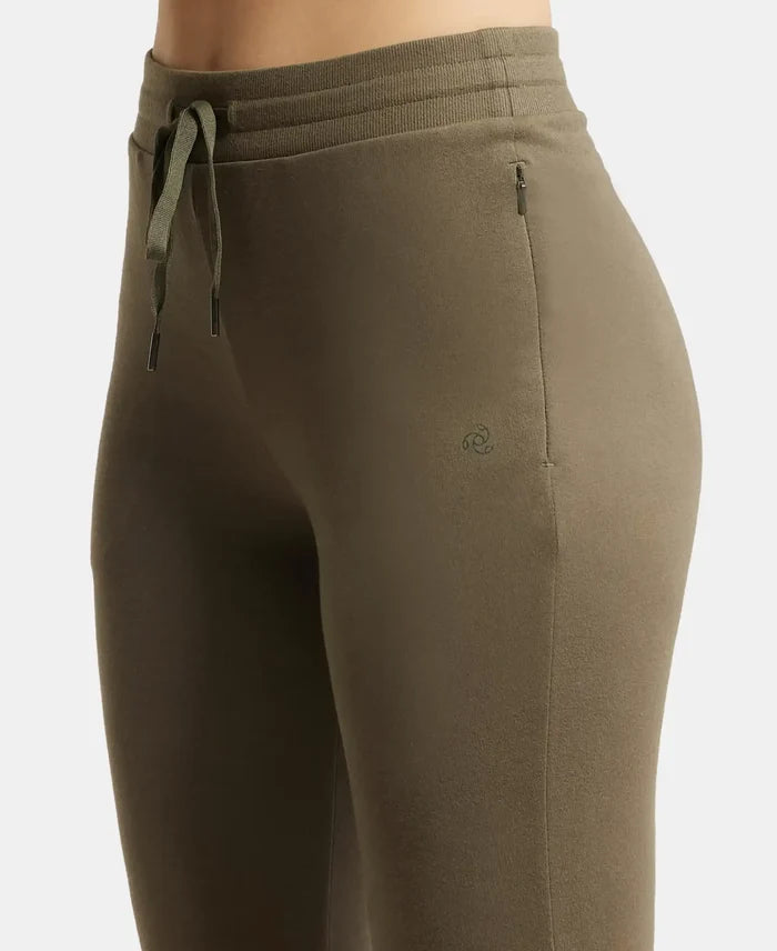 Super Combed Cotton Elastane French Terry Relaxed Fit Joggers With Zipper Pockets - Beetle