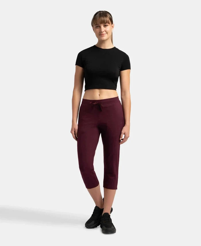 Super Combed Cotton Elastane Stretch Slim Fit Printed Capri with Side Pockets - Wine Tasting-4