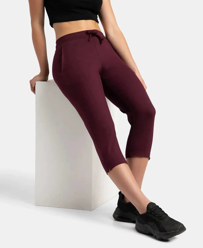 Super Combed Cotton Elastane Stretch Slim Fit Printed Capri with Side Pockets - Wine Tasting-5