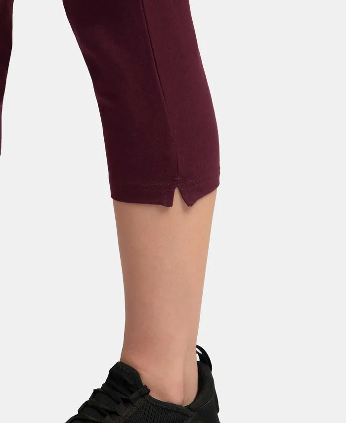 Super Combed Cotton Elastane Stretch Slim Fit Printed Capri with Side Pockets - Wine Tasting-7