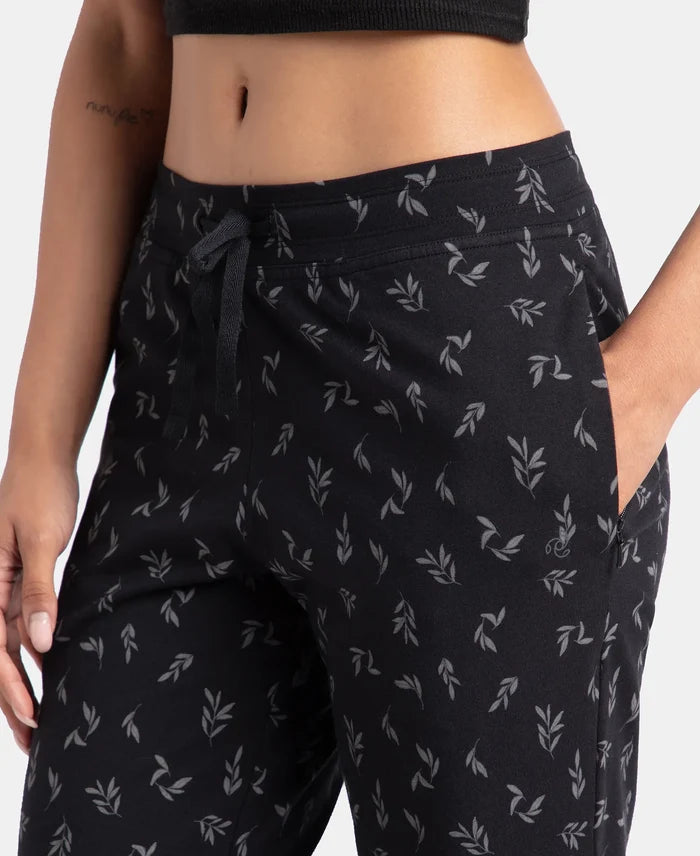 Super Combed Cotton Elastane Stretch Slim Fit Printed Capri with Side Pockets - Black Printed