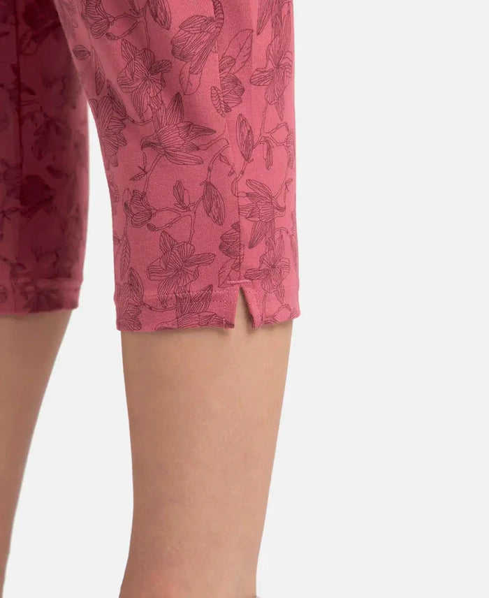 Super Combed Cotton Elastane Stretch Slim Fit Printed Capri with Side Pockets - Rosewine Print-8